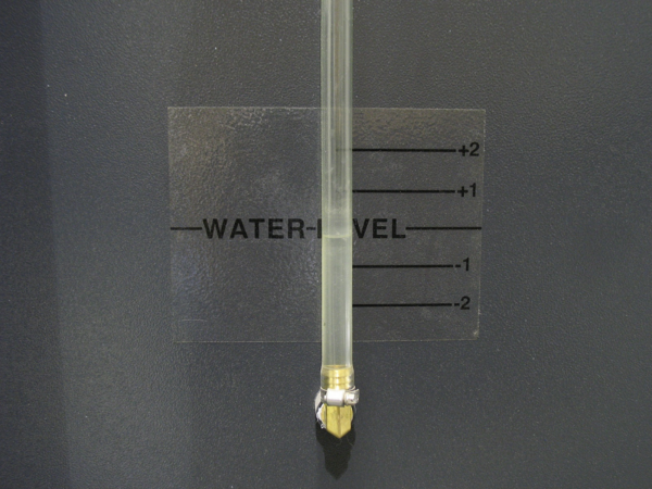 Water level gauge on Timesavers WDC dust collection system